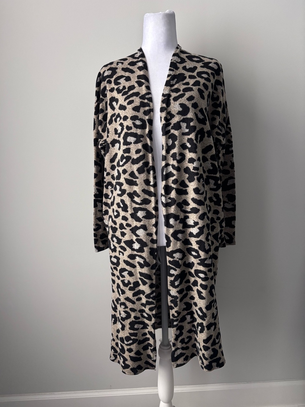 Peach Love California Open Front Long Cardigan Leopard Print Pockets Women’s M/L